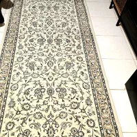 کنار فرش ۴متر رنگ کرم کاملانو بدون آسیب و زدگی|فرش|شیراز, ابیوردی|دیوار