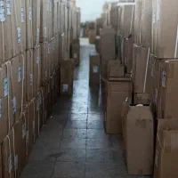 ۱۲ماهه انبار پارکت کاغذدیواری کناف گچبری پیش ساخته