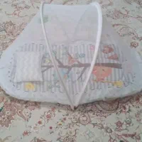 پشه بند کودک همراه تشک و بالشت سرخود نو