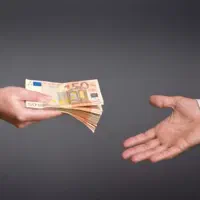 300تومان ویژه کلیه بازنشستگان24ماهه