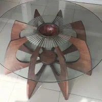 میز چوبی