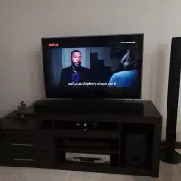 تلویزیون ۴۲ اینچ سامسونگ با میز