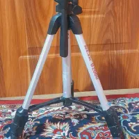 سه پایه دوربین