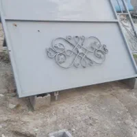 درب حیاط بزرگ