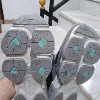 کتونی|کیف، کفش، کمربند|رشت, فلسطین|دیوار