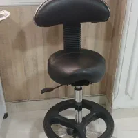 صندلی چرخدار جک بلند آرایشگاهی