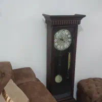 ساعت  ایستاده   بدون خط  و خش