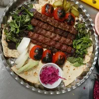 نیرو کار خانم جهت کار در رستوران و کبابی