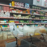 به چندنفرکارگرساده  نیازمندیم و صندوقدار خانم