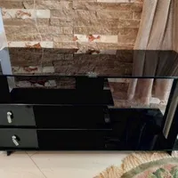 میز تلویزیون شیشه ای