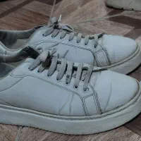 ۳ کفش دست دوم تمیز
