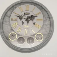 یک عددساعت دیواری ۶ماهه خریداری شده