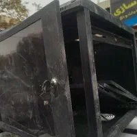 رک دیواری ۹تایی سالم