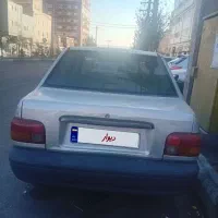 ماشین پراید نقره ای