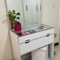 تخت جادارلاکچری با میز آرایش ست مناسب خوش‌سلیقه‌ها|تخت و سرویس خواب|تهران, چیتگر جنوبی|دیوار