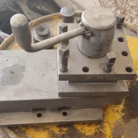 تعدادی قطعات دستگاه تراش روس