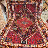 قالیچه دستباف زمینه مشکی