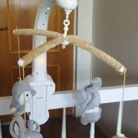 تخت آویز موزیکال مدل چراغدار