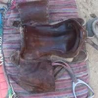 زین اسب سواری.کله گیر.لقام یادهنی.زین بهاره.عرقگیر|اسب و تجهیزات اسب‌سواری|صحنه, |دیوار