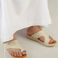 دمپایی|کیف، کفش، کمربند|قم, شاه سید علی|دیوار