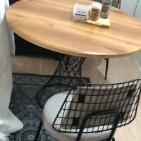 میز گرد ناهار خوری و صندلی