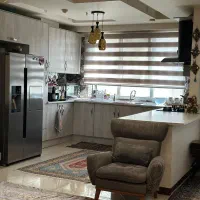 ۱۰۲ متر . ۲ خوابه . رو به آفتاب