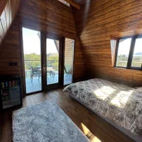 کلبه سوئیسی نوساز و خاص|اجارهٔ کوتاه‌مدت ویلا و باغ|رامسر, |دیوار