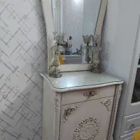 آینه و شمعدان کنسول دار