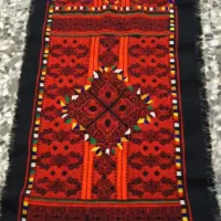 زیح آستین گلدار تاج دار|لباس|ایرانشهر, |دیوار