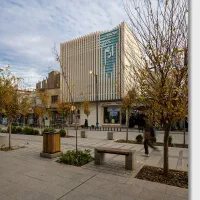 تجاری ۶۰متر . بر خیابان ارم ( روبروی حرم )