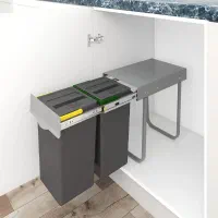 سطل زباله کابینتی و آینه چرخان داخل کمد