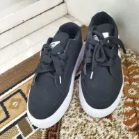 نیم پوت جین با کتونی هر ونو هستن|کیف، کفش، کمربند|نسیمشهر, |دیوار