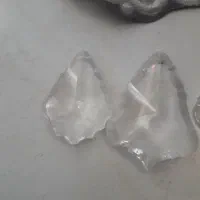 ۲۰۰۰ عدد آویز کریستالی شامپاینی و شفاف|لوستر و چراغ آویز|تهران, تهرانسر شرقی|دیوار