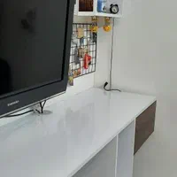 میز کامپیوتر دیواری