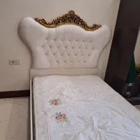 سرویس خواب عرض ۱۲۰ سفید تاج طلایی