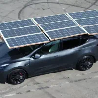 انرژی خورشیدی و شناور های سه فاز خورشیدی