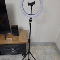 رینگلایت کاملا نو به همراه پایه دونیم متری