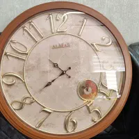 ساعت دیواری