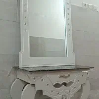 آینه و میز