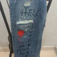 شلوار بگ و تیشرت و دستبند