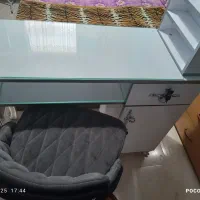 تعدادی وسایل کاشت ناخن