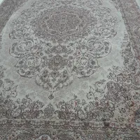 دو تخته فرش کاشان و مقداری وسایل منزل