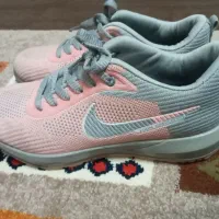 کفش|کیف، کفش، کمربند|شیراز, زرهی|دیوار