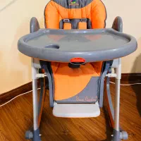 صندلی و میز غذای کودک