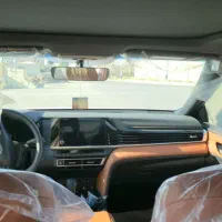 تویوتا کمری  2025 LE  ژاپن