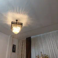 کنار سالنی و لوستر