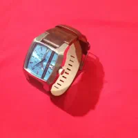 ساعت خارجی اصلی