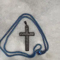 گردن بند و سلیب