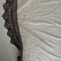 پرده درحد نو دوساله تو‌کمددیواری بوده استفاده نشده