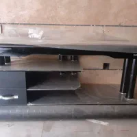 میز تلویزیون شیشه ای